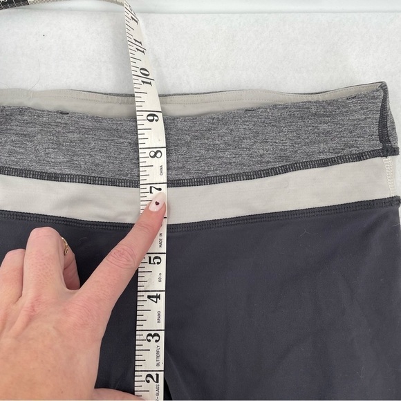 LULULEMON Women’s Inspire Crop II Gray Heathered Coal Lila Stripe size: 6 - Picture 12 of 13